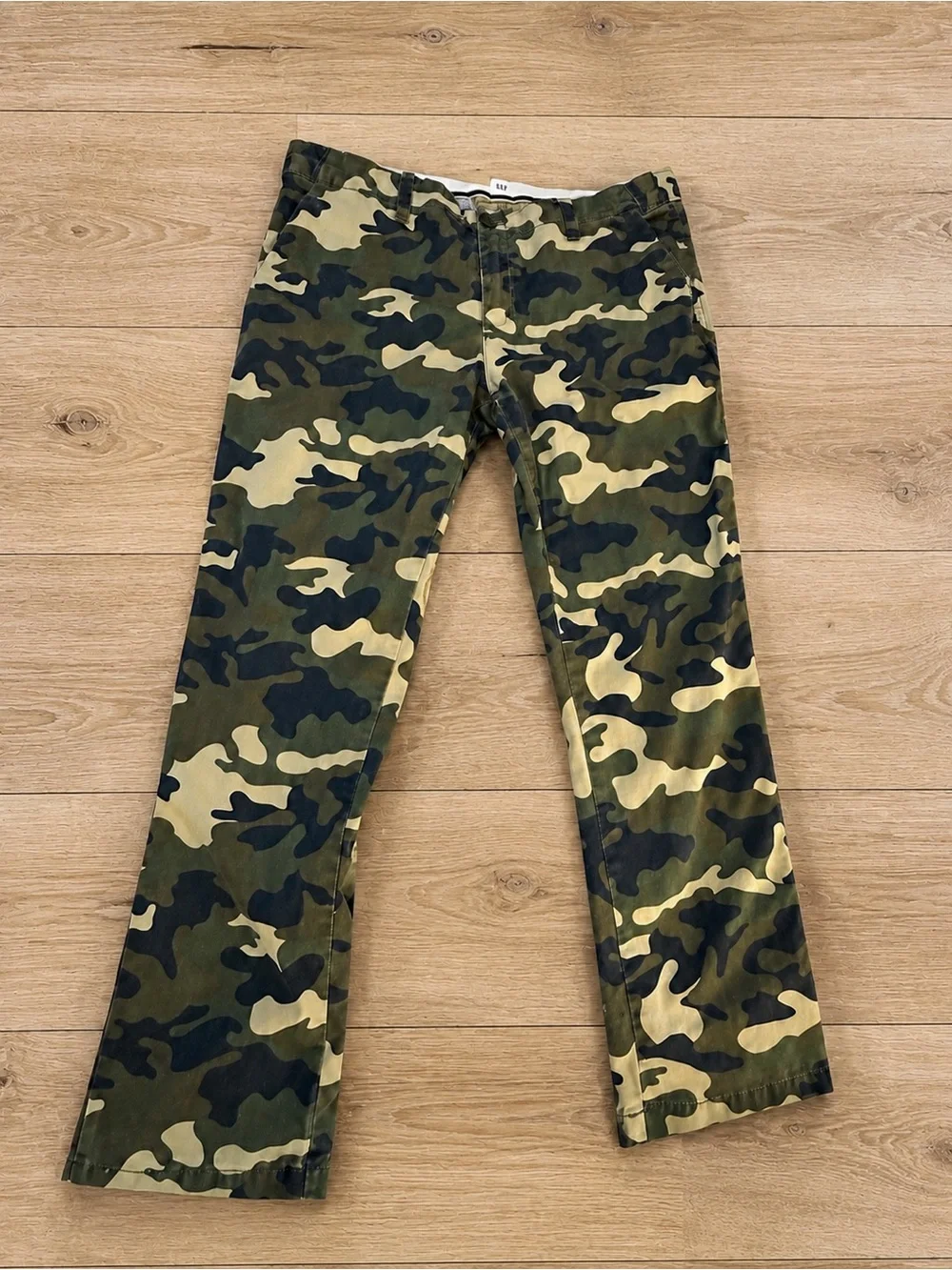 GAP Girlfriend Chino Camo Pants Women’s Size 10 Cotton Stretch